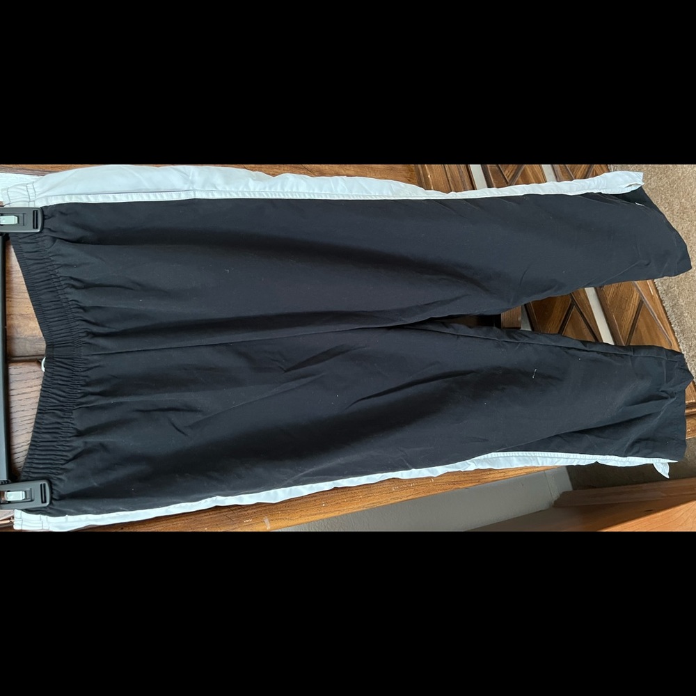 Women's NIKE Sweatpants in Black | Size: M | Brand New